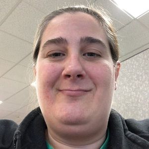 Meet your Posher, Claudia